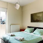The Green House Modern Central Apartment